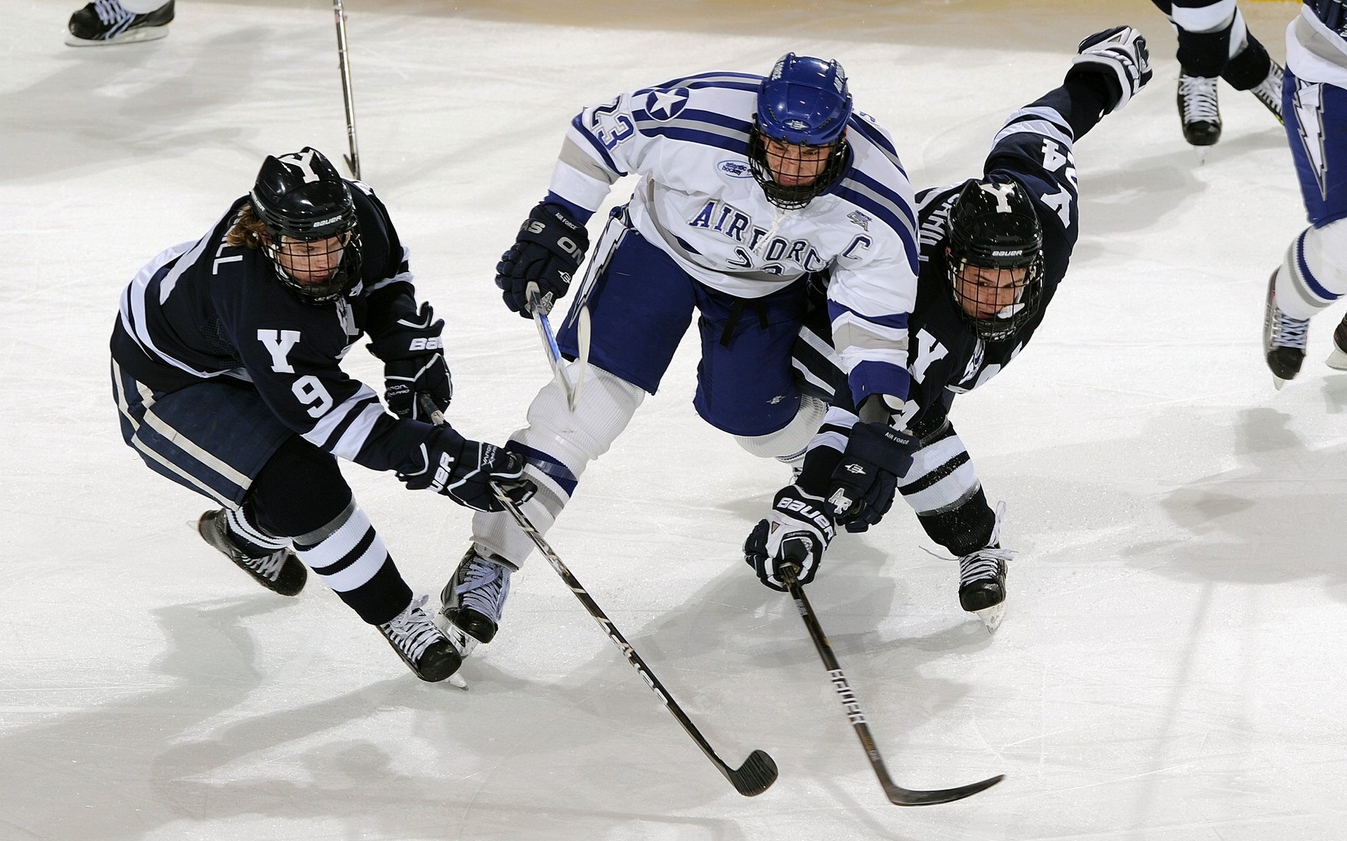《王者荣耀》年度线上线下交互活动火热进行，王者荣耀线上座谈会