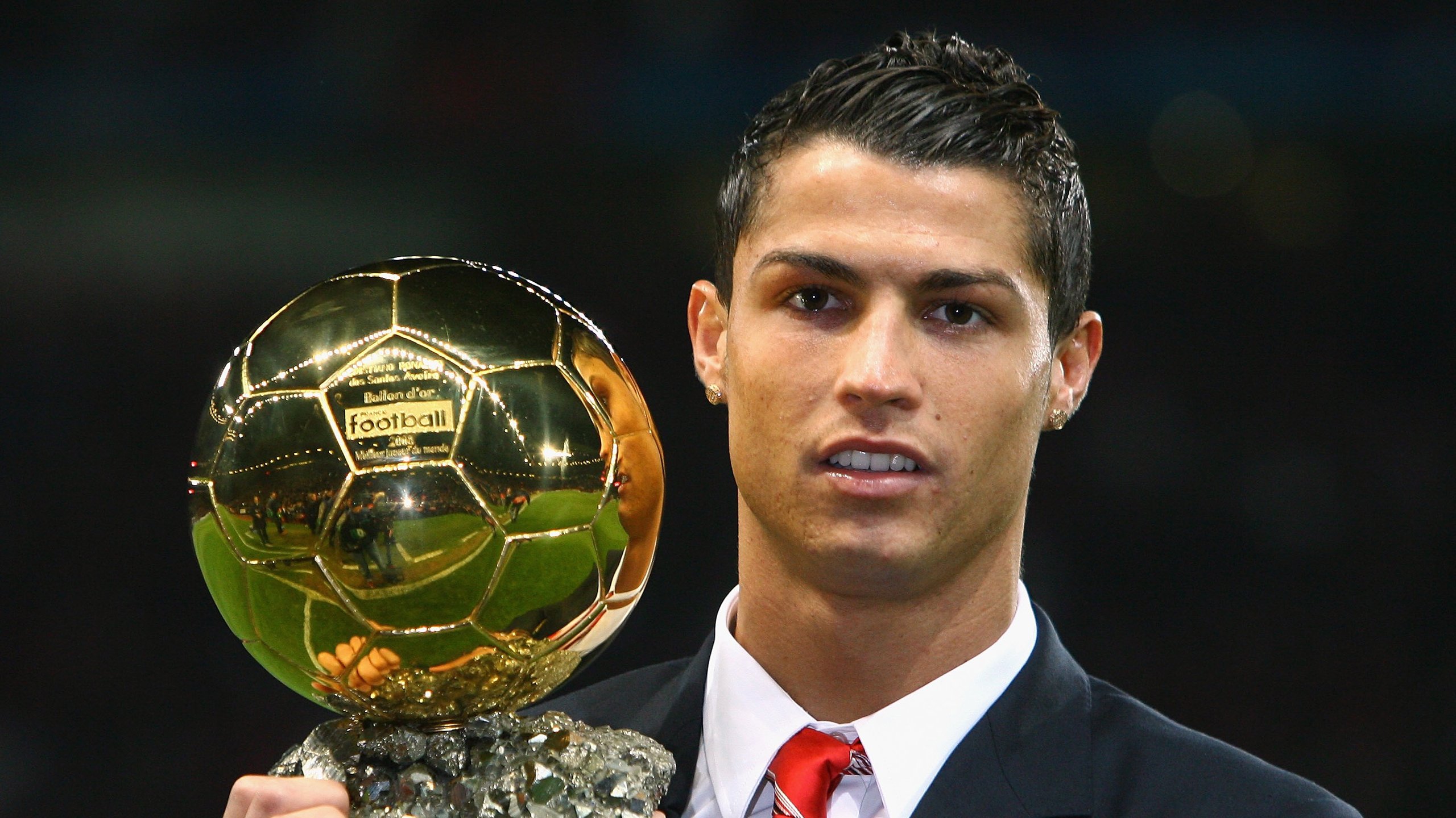 《FIFA“虚拟世界杯”全民足球狂欢开启！》